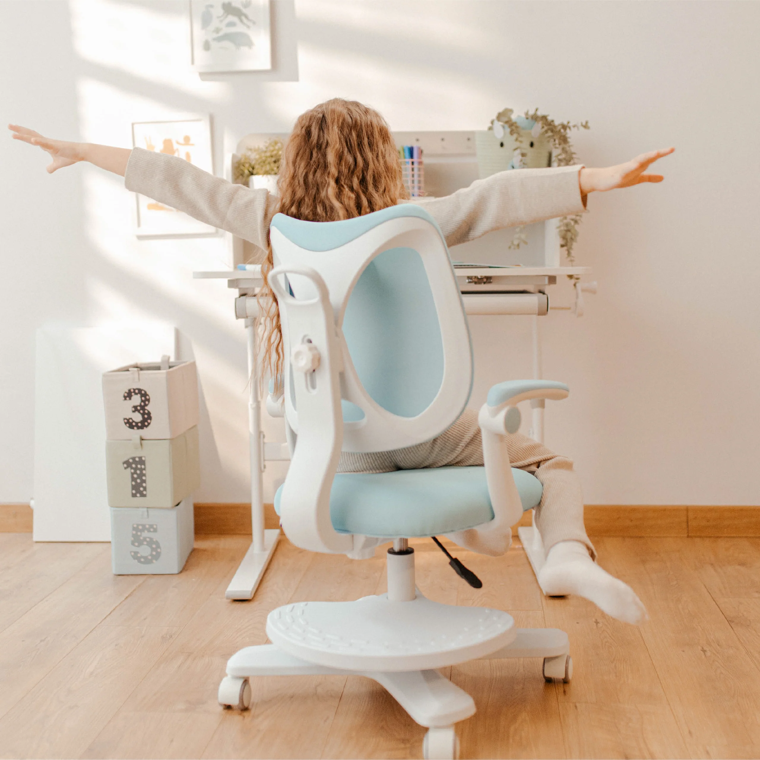 Ergonomiczny fotel dla dzieci Mark Adler Junior 4.6 Blue - Image 2